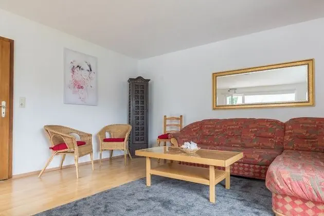 Tek Büyük veya İki Ayrı Yataklı Oda, Ortak Banyo (76.)