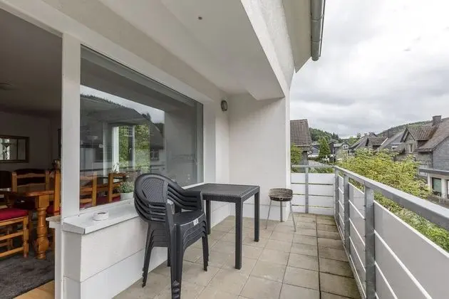 Tek Büyük veya İki Ayrı Yataklı Oda, Ortak Banyo (76.)