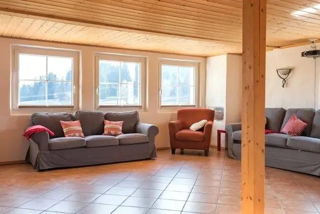Ev (incl. cleaning fee & laundry package)