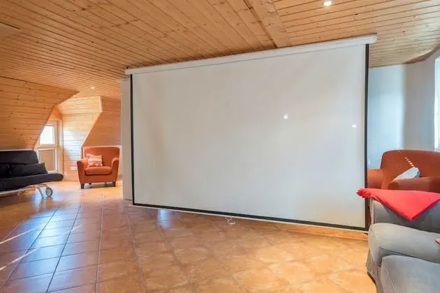 Ev (incl. cleaning fee & laundry package)