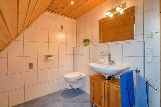 Ev (incl. cleaning fee & laundry package)
