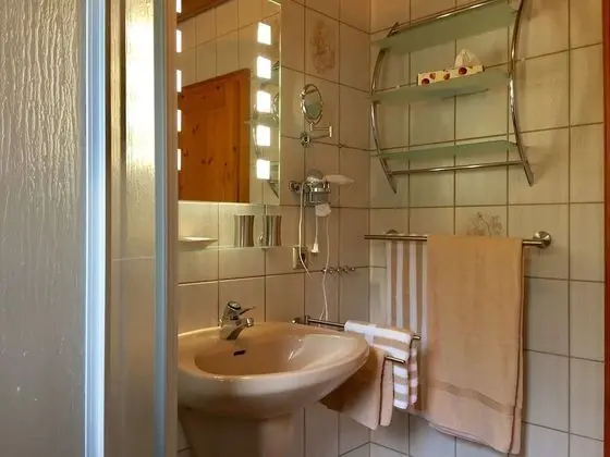 Standard Apart Daire, Özel Banyo (Ferienwohnung 2 EG)