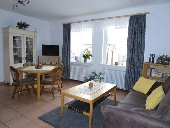 Family Apart Daire (Reiterschau)