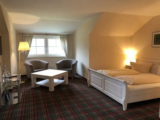 Standard Tek Büyük veya İki Ayrı Yataklı Oda, Bahçe Manzaralı