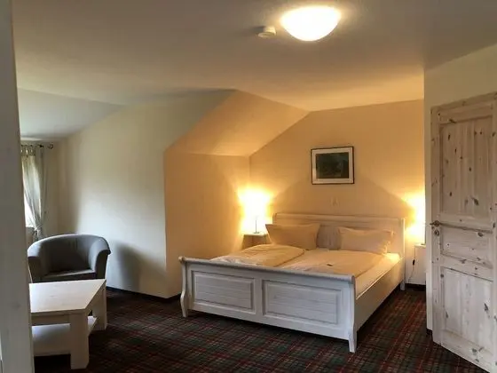 Standard Tek Büyük veya İki Ayrı Yataklı Oda, Bahçe Manzaralı