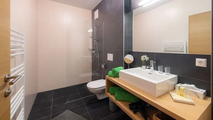 Superior Apart Daire, 2 Yatak Odası, Sigara İçilmez, Bahçeli