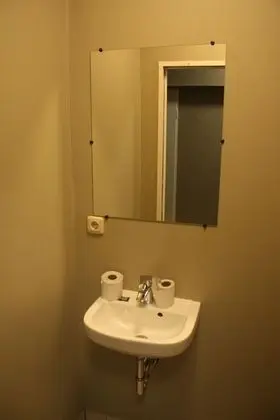 Basic Tek Kişilik Oda, Ortak Banyo