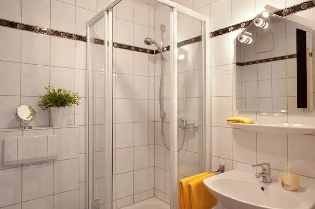 Tek Büyük Yataklı Oda (1)