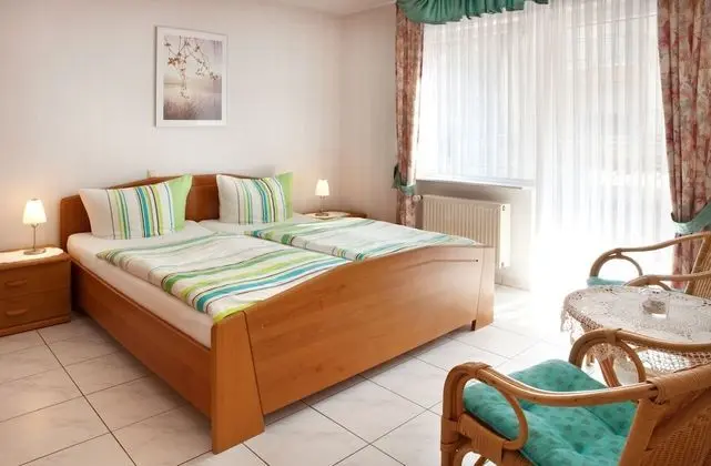 Tek Büyük Yataklı Oda (2)