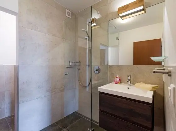 Business Apart Daire, 1 Yatak Odası, Teras (Ferienwohnung 5)