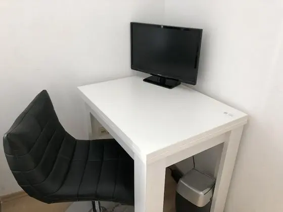 Basic İki Ayrı Yataklı Oda, Ortak Banyo