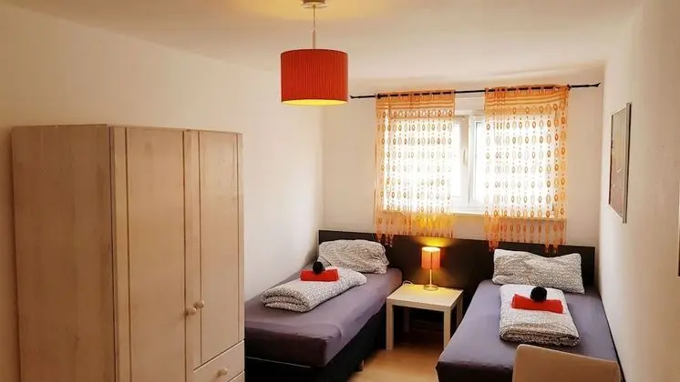 Apart Daire, 2 Tek Kişilik Yatak, Ortak Banyo