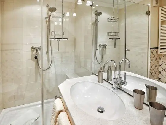 Oda, Özel Banyo