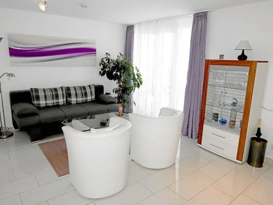 Apart Daire, 1 Yatak Odası, Küçük Mutfak, Deniz Manzaralı