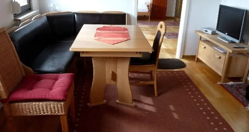 Basic Apart Daire, 2 Yatak Odası, Mutfak, Dağ Yamacı