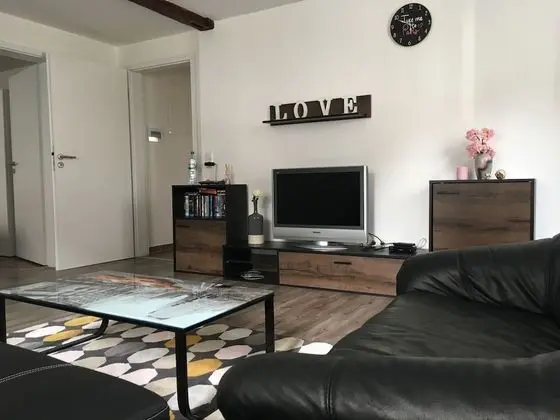 Apart Daire, Birden Çok Yatak, Sigara İçilmez