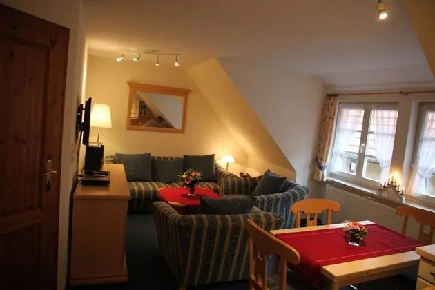 Family Apart Daire, Birden Çok Yatak, Sigara İçilmez, Avlu Manzaralı