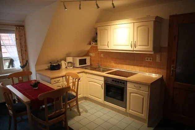 Family Apart Daire, Birden Çok Yatak, Sigara İçilmez, Avlu Manzaralı