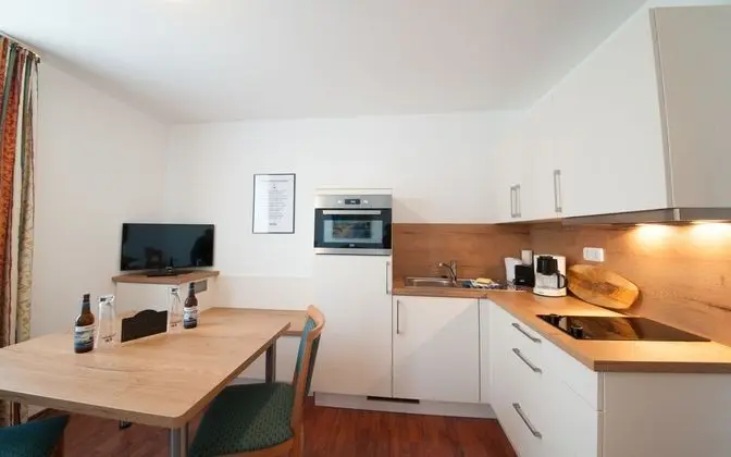 Classic Apart Daire, 1 Büyük (Queen) Boy Yatak (incl. 45€ + 25€ pp service fee)