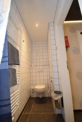 Basic Tek Büyük Yataklı Oda