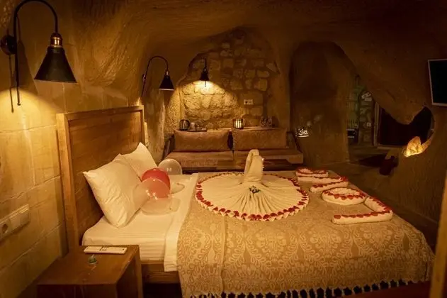 Premium Cave Suit, Manzarasız, Jakuzili