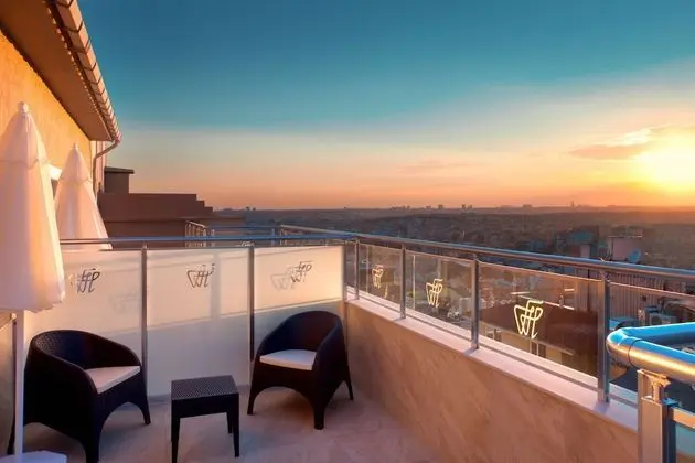 Basic Süit, Balkon, Şehir Manzaralı