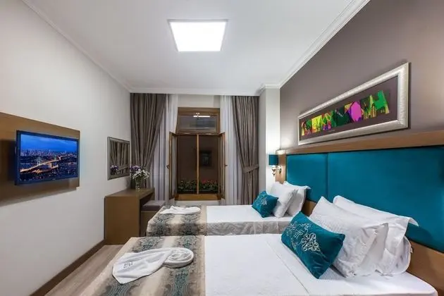 Deluxe Tek Büyük Yataklı Oda