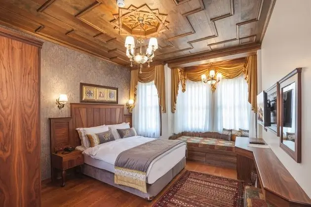 Deluxe Dört Kişilik Oda, Şehir Manzaralı