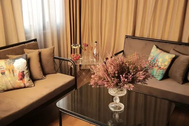 Junior Süit, Sigara İçilmez, Balkon