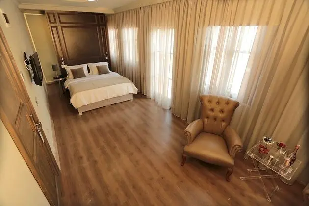 Junior Süit, Sigara İçilmez, Balkon