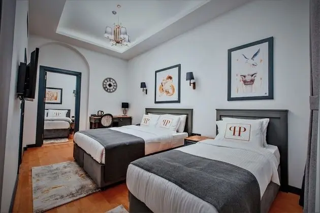 Deluxe Family Suite