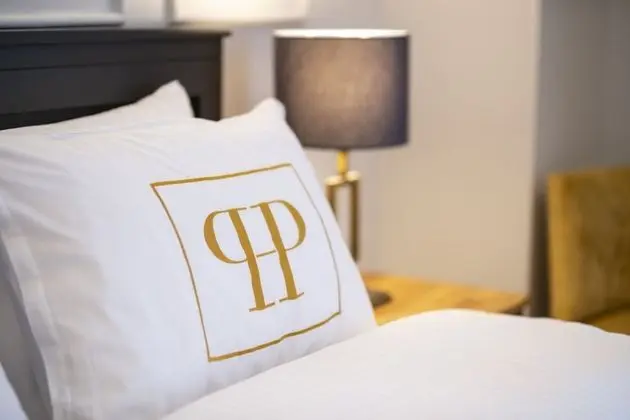Deluxe Family Suite
