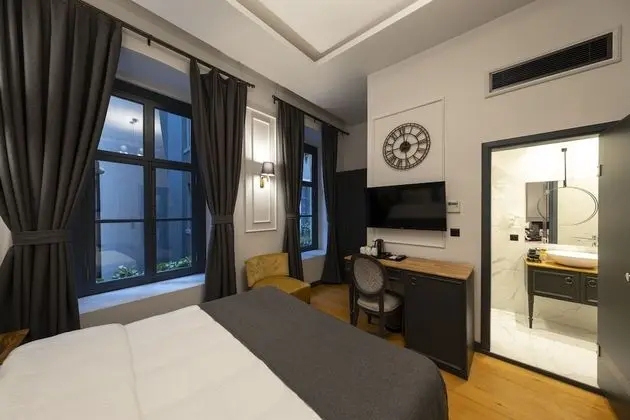 Deluxe Tek Büyük Yataklı Oda