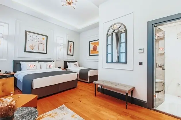 Deluxe Üç Kişilik Oda