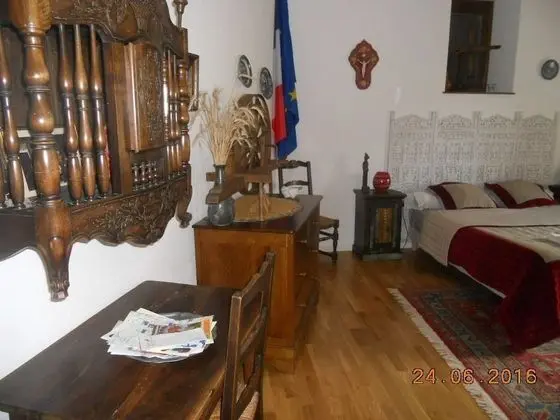 Tek Büyük Yataklı Oda