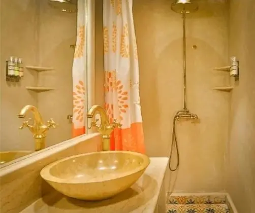 Deluxe Tek Büyük Yataklı Oda, Sigara İçilmez