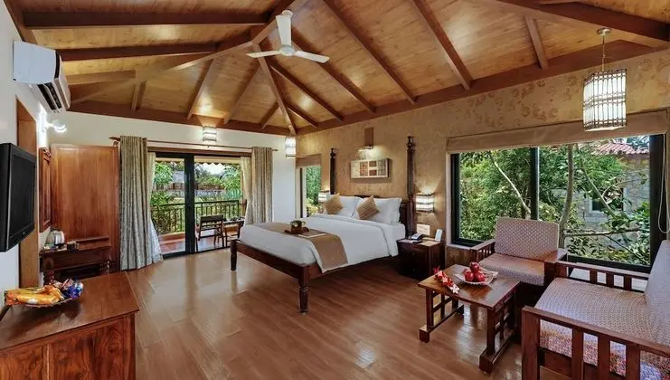 Fern Club Suite