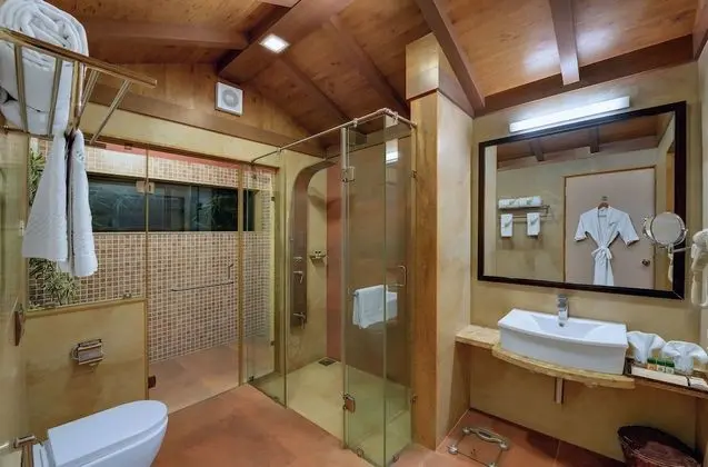 Fern Club Suite