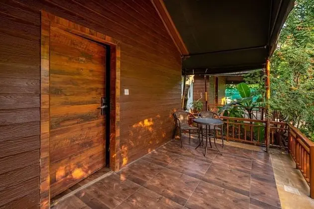 Winter Green Cottage