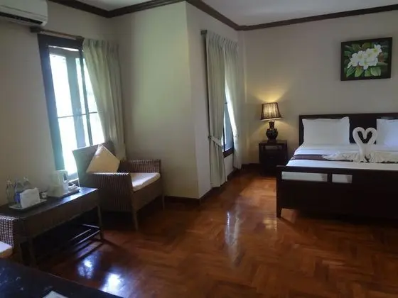 Suite Creek View