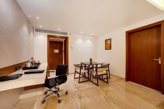 Hazel Suite