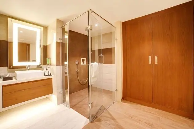 Hazel Suite
