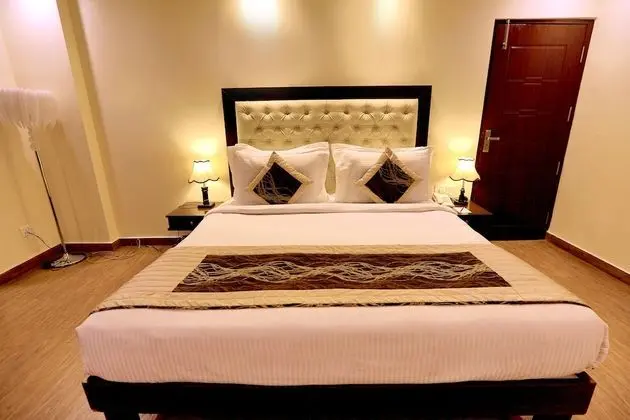 Hazel Suite