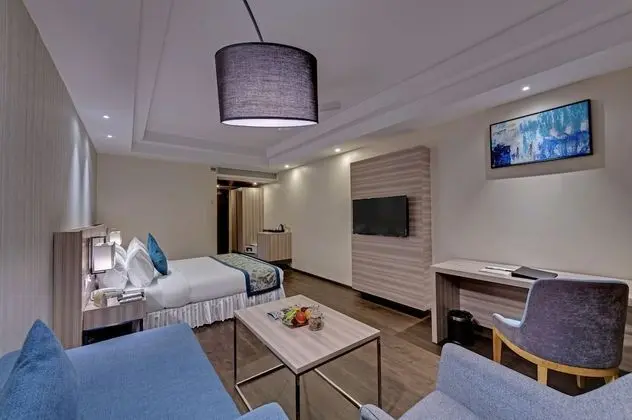 Hazel Suite