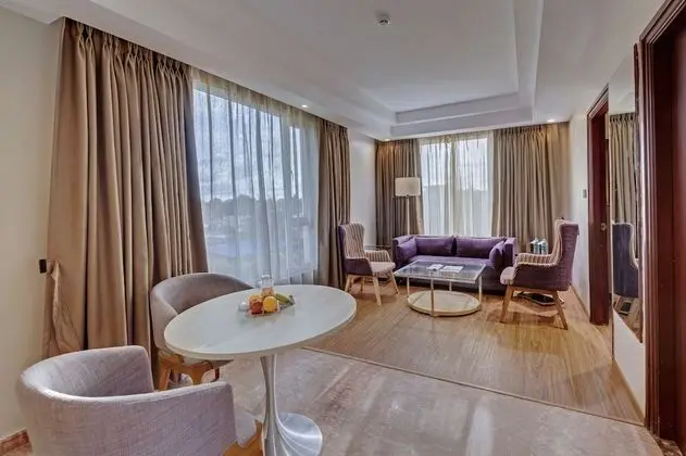 Hazel Suite