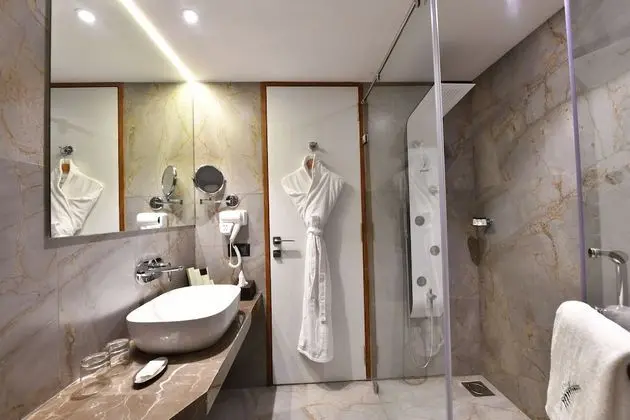 Hazel Suite