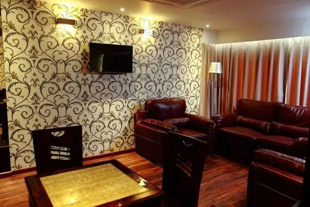 Hazel Suite Room