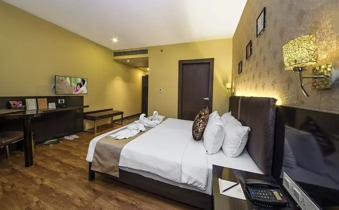 Fern club Suite
