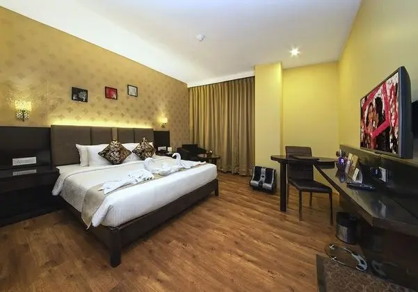 Fern club Suite