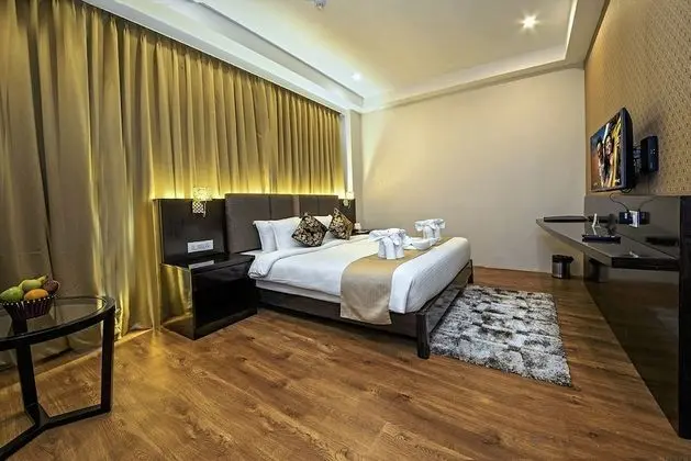 Hazel Suite